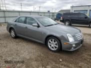 ✅ 2005 Cadillac STS • VIN: 1G6DC67A150148565 • Lot: 87273355. Wystawiony na Copart z przebiegiem 56 188 mil. Bezpłatny archiwum sprzedaży aukcyjnych z USA i szczegółowy raport historii pojazdu na DreamBid. Zdjęcie 4.
