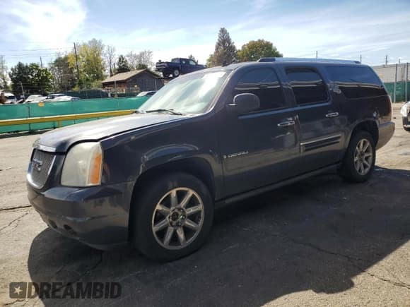 ✅ 2008 GMC Yukon XL • VIN: 1GKFK66828J101202 • Lot: 84578245. Listed on Copart with 218,271 mi. Free auction sales archive from the USA and detailed vehicle history report at DreamBid. Image 1.