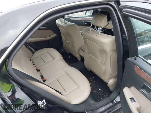 ✅ 2013 Mercedes-Benz E 350 Sport • VIN: WDDHF8JB8DA717266 • Lot: 43485607. Listed on IAAI with 176,752 mi. Free auction sales archive from the USA and detailed vehicle history report at DreamBid. Image 8.