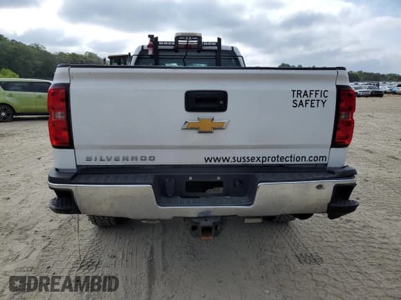 ✅ 2016 Chevrolet Silverado 2500HD Work Truck • VIN: 1GC2KUEG7GZ125809 • Lot: 68895595. Wystawiony na Copart z przebiegiem 267 486 mil. Bezpłatny archiwum sprzedaży aukcyjnych z USA i szczegółowy raport historii pojazdu na DreamBid. Zdjęcie 6.