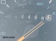 ✅ 1988 Lincoln Town Car • VIN: 1LNBM82F6JY657266 • Lot: 42772571. Wystawiony na IAAI z przebiegiem 74 683 mil. Bezpłatny archiwum sprzedaży aukcyjnych z USA i szczegółowy raport historii pojazdu na DreamBid. Zdjęcie 16.