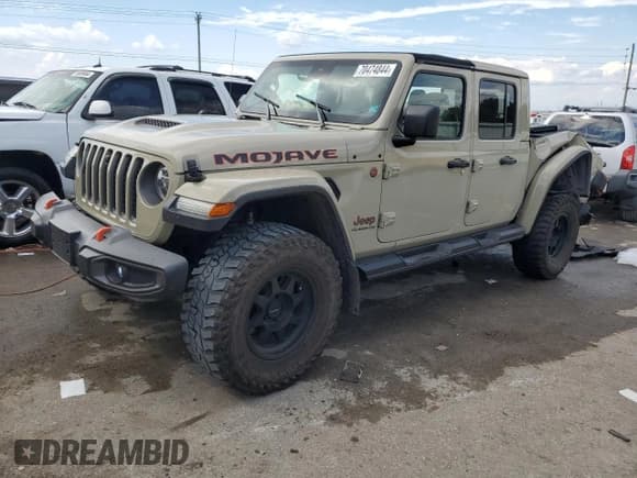 ✅ 2020 Jeep Gladiator Mojave • VIN: 1C6JJTEG9LL208154 • Lot: 70474844. Listed on Copart with 31,065 mi. Free auction sales archive from the USA and detailed vehicle history report at DreamBid. Image 1.