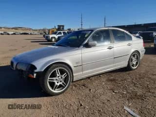 1999 BMW 3 Series 328i z VIN WBAAM5338XFR03366, wystawiony jako Copart lot #88914045 z przebiegiem Nie podano mil oraz Szkoda całkowita • Salvage title. Historia ofert i sprzedaży dostępna na DreamBid. Obrazek 1.