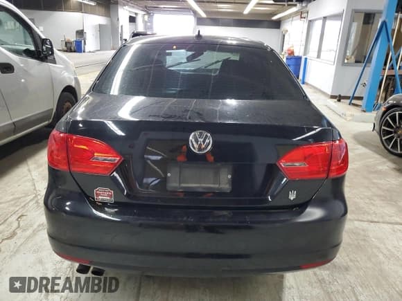 ✅ 2014 Volkswagen Jetta SE • VIN: 3VWD07AJ7EM387035 • Lot: 81610515. Wystawiony na Copart z przebiegiem 168 227 mil. Bezpłatny archiwum sprzedaży aukcyjnych z USA i szczegółowy raport historii pojazdu na DreamBid. Zdjęcie 6.