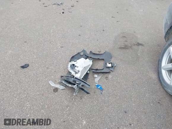 ✅ 2017 Ford Explorer XLT • VIN: 1FM5K8DH3HGD41549 • Lot: 43692364. Wystawiony na IAAI z przebiegiem 79 422 mil. Bezpłatny archiwum sprzedaży aukcyjnych z USA i szczegółowy raport historii pojazdu na DreamBid. Zdjęcie 12.