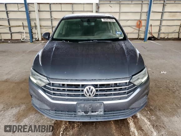 ✅ 2019 Volkswagen Jetta S • VIN: 3VWC57BU8KM154301 • Lot: 86467835. Wystawiony na Copart z przebiegiem 110 368 mil. Bezpłatny archiwum sprzedaży aukcyjnych z USA i szczegółowy raport historii pojazdu na DreamBid. Zdjęcie 5.
