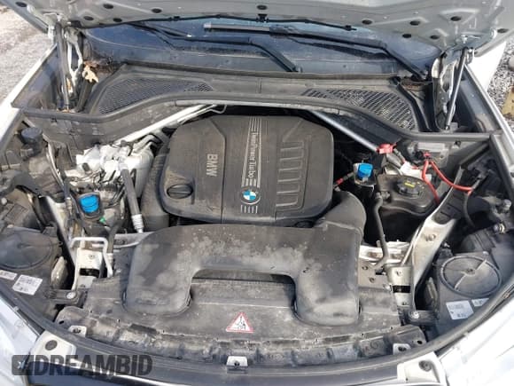 ✅ 2015 BMW X5 xDrive35d • VIN: 5UXKS4C5XF0N06024 • Lot: 43674507. Listed on IAAI with 140,657 mi. Free auction sales archive from the USA and detailed vehicle history report at DreamBid. Image 10.