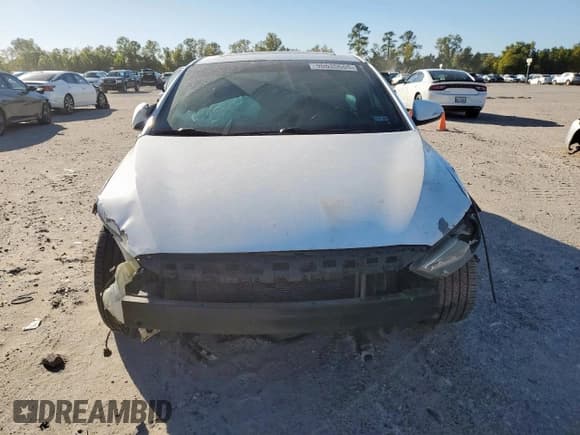✅ 2018 Hyundai Elantra Sport • VIN: KMHD04LB3JU524545 • Lot: 90635665. Listed on Copart with 105,384 mi. Free auction sales archive from the USA and detailed vehicle history report at DreamBid. Image 5.