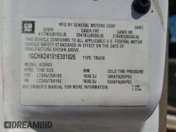 ✅ 2001 Chevrolet Silverado 2500HD LS • VIN: 1GCHK24191E301026 • Лот: 71162635. Опубликован ранее на Copart с пробегом 222 237 миль. Бесплатный доступ к архиву аукционных продаж из США и подробный отчёт об истории автомобиля на DreamBid. Изображение 13.