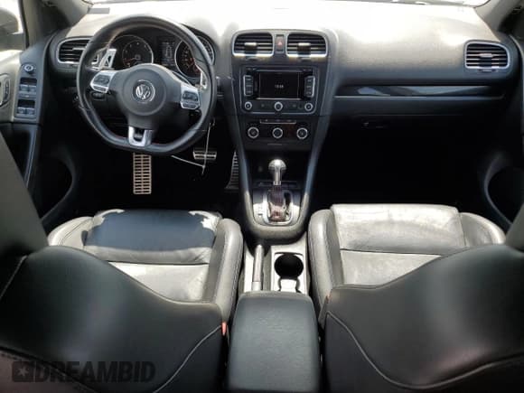 ✅ 2013 Volkswagen Golf GTI Driver's Edition • VIN: WVWHD7AJ0DW136591 • Lot: 58391815. Wystawiony na Copart z przebiegiem 88 895 mil. Bezpłatny archiwum sprzedaży aukcyjnych z USA i szczegółowy raport historii pojazdu na DreamBid. Zdjęcie 8.