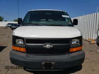 2009 Chevrolet Express Passenger с VIN 1GAGG25K191144382, выставлен на аукционе Copart как лот 64772444 с пробегом 35 449 миль миль и Списание • Salvage title. История ставок и продаж доступна на DreamBid. Изображение 5.