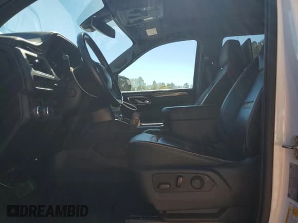 ✅ 2021 GMC Yukon AT4 • VIN: 1GKS2CKD7MR351174 • Lot: 82259975. Listed on Copart with 102,613 mi. Free auction sales archive from the USA and detailed vehicle history report at DreamBid. Image 7.