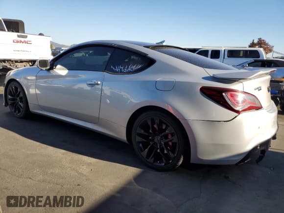 ✅ 2015 Hyundai Genesis Coupe R-Spec • VIN: KMHHU6KJ3FU127595 • Lot: 90649855. Listed on Copart with 88,459 mi. Free auction sales archive from the USA and detailed vehicle history report at DreamBid. Image 2.