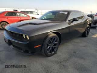 ✅ 2019 Dodge Challenger SXT • VIN: 2C3CDZAG2KH712918 • Lot: 69076582. Wystawiony na Copart z przebiegiem 33 694 mil mil. Skorzystaj z bezpłatnego archiwum sprzedaży aukcyjnych z USA i zobacz szczegółowy raport historii pojazdu na DreamBid. Zdjęcie 1.