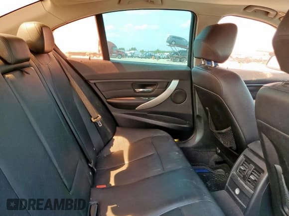 ✅ 2012 BMW 3 Series 328i • VIN: WBA3C1C5XCF430635 • Lot: 70741845. Listed on Copart with 153,786 mi. Free auction sales archive from the USA and detailed vehicle history report at DreamBid. Image 10.