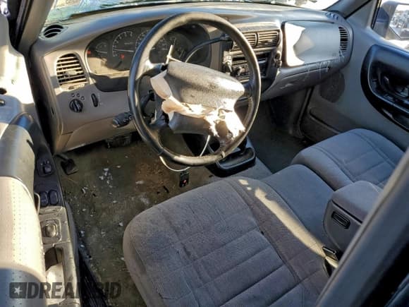 ✅ 1997 Ford Ranger XL • VIN: 1FTCR15U7VPA52339 • Lot: 94696675. Listed on Copart with 233,148 mi. Free auction sales archive from the USA and detailed vehicle history report at DreamBid. Image 8.