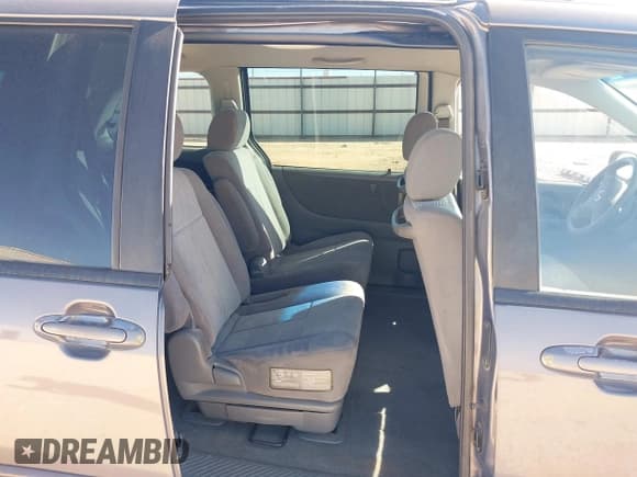 ✅ 2006 Mazda MPV LX • VIN: JM3LW28AX60562766 • Lot: 43387014. Wystawiony na IAAI z przebiegiem 161 934 mil. Bezpłatny archiwum sprzedaży aukcyjnych z USA i szczegółowy raport historii pojazdu na DreamBid. Zdjęcie 8.