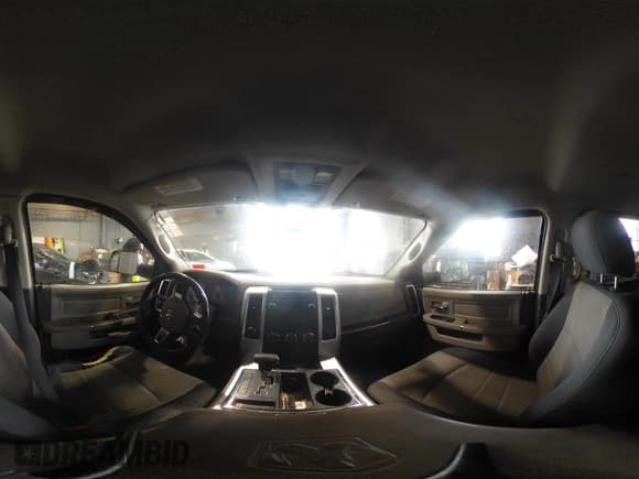 ✅ 2010 Dodge 1500 TRX • VIN: 1D7RV1GT0AS193874 • Lot: 42211871. Wystawiony na IAAI z przebiegiem 219 361 mil. Bezpłatny archiwum sprzedaży aukcyjnych z USA i szczegółowy raport historii pojazdu na DreamBid. Zdjęcie 18.