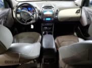 ✅ 2014 Hyundai Tucson SE • VIN: KM8JUCAG3EU796728 • Lot: 58222145. Wystawiony na Copart z przebiegiem 111 090 mil. Bezpłatny archiwum sprzedaży aukcyjnych z USA i szczegółowy raport historii pojazdu na DreamBid. Zdjęcie 8.