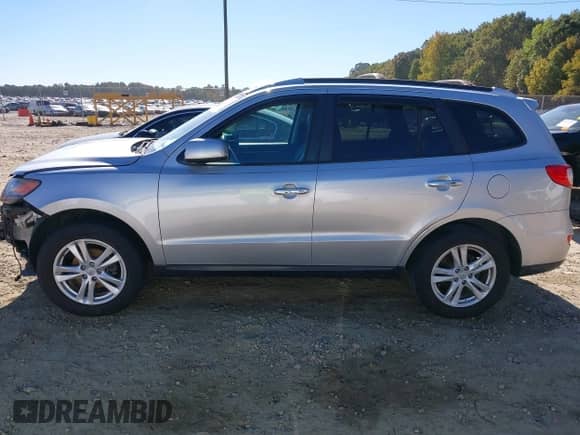 2011 Hyundai Santa Fe Limited с VIN 5XYZKDAG3BG032555, выставлен на аукционе IAAI как лот 43440132 с пробегом 188 904 миль миль и . История ставок и продаж доступна на DreamBid. Изображение 15.