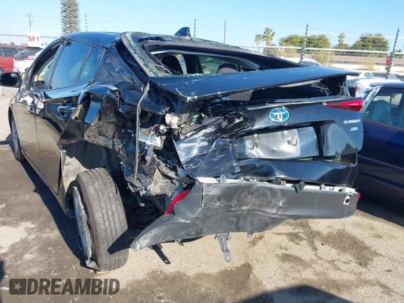 ✅ 2022 Toyota Prius L Eco • VIN: JTDKAMFU2N3162810 • Lot: 43566451. Listed on IAAI with 92,732 mi. Free auction sales archive from the USA and detailed vehicle history report at DreamBid. Image 6.