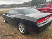 ✅ 2009 Dodge Challenger SE • VIN: 2B3LJ44V89H577103 • Lot: 82010204. Wystawiony na Copart z przebiegiem 172 791 mil. Bezpłatny archiwum sprzedaży aukcyjnych z USA i szczegółowy raport historii pojazdu na DreamBid. Zdjęcie 3.