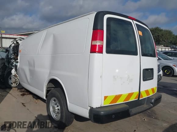 ✅ 2014 Chevrolet Express Cargo • VIN: 1GCWGGFAXE1149130 • Lot: 37273590. Listed on IAAI with 210,000 mi. Free auction sales archive from the USA and detailed vehicle history report at DreamBid. Image 3.