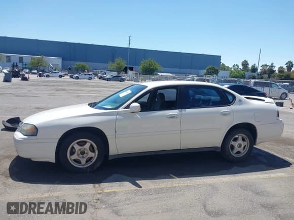 ✅ 2004 Chevrolet Impala • VIN: 2G1WF52E049452646 • Lot: 42841541. Wystawiony na IAAI z przebiegiem 125 700 mil. Bezpłatny archiwum sprzedaży aukcyjnych z USA i szczegółowy raport historii pojazdu na DreamBid. Zdjęcie 14.