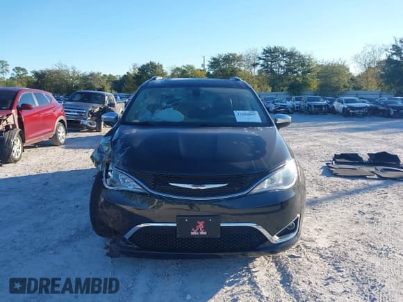 ✅ 2020 Chrysler Pacifica Limited • VIN: 2C4RC1GG0LR109673 • Лот: 43600805. Опубликован ранее на IAAI с пробегом 57 384 миль. Бесплатный доступ к архиву аукционных продаж из США и подробный отчёт об истории автомобиля на DreamBid. Изображение 13.