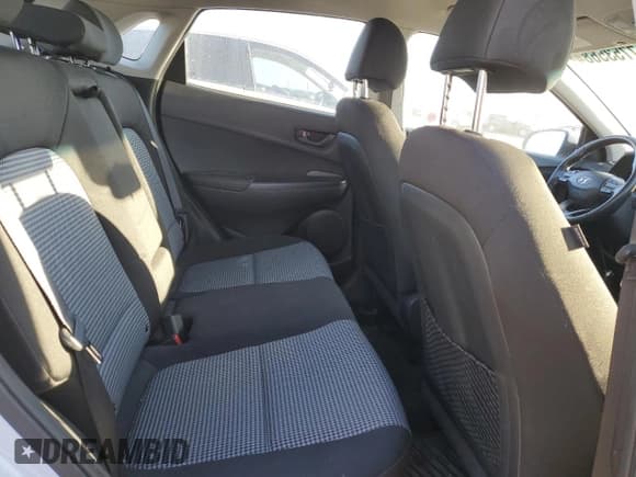 ✅ 2018 Hyundai Kona SEL • VIN: KM8K22AA0JU088656 • Лот: 77535684. Опубликован ранее на Copart с пробегом 100 988 миль. Бесплатный доступ к архиву аукционных продаж из США и подробный отчёт об истории автомобиля на DreamBid. Изображение 10.