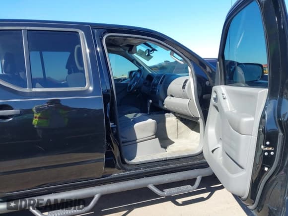 ✅ 2017 Nissan Frontier SV • VIN: 1N6AD0EV7HN715656 • Lot: 43472468. Wystawiony na IAAI z przebiegiem 142 490 mil. Bezpłatny archiwum sprzedaży aukcyjnych z USA i szczegółowy raport historii pojazdu na DreamBid. Zdjęcie 5.