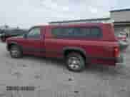 1996 Dodge Dakota z VIN 1B7FL26X0TS581123, wystawiony jako Copart lot #55069395 z przebiegiem 133 707 mil mil oraz Szkoda całkowita • Salvage title. Historia ofert i sprzedaży dostępna na DreamBid. Obrazek 2.