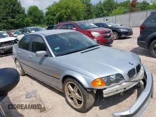 2001 BMW 3 Series 325i с VIN WBAAV33471FV00092, выставлен на аукционе IAAI как лот 42668803 с пробегом 136 796 миль миль и . История ставок и продаж доступна на DreamBid. Изображение 1.