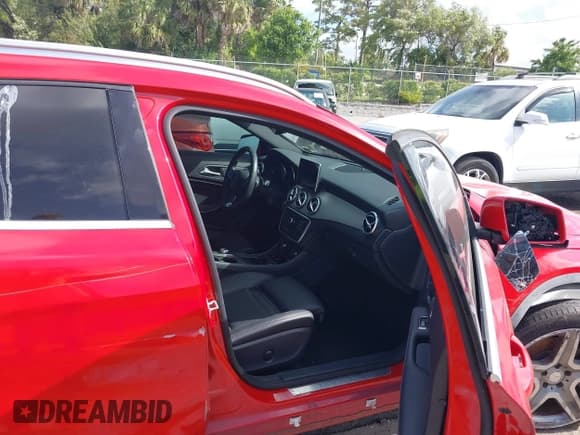 ✅ 2017 Mercedes-Benz GLA 250 • VIN: WDCTG4EB6HJ312429 • Lot: 41951489. Wystawiony na IAAI z przebiegiem 83 614 mil. Bezpłatny archiwum sprzedaży aukcyjnych z USA i szczegółowy raport historii pojazdu na DreamBid. Zdjęcie 5.