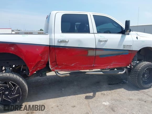 ✅ 2015 Ram 2500 Tradesman • VIN: 3C6UR5CJ4FG529374 • Lot: 42477534. Wystawiony na IAAI z przebiegiem 182 259 mil. Bezpłatny archiwum sprzedaży aukcyjnych z USA i szczegółowy raport historii pojazdu na DreamBid. Zdjęcie 6.
