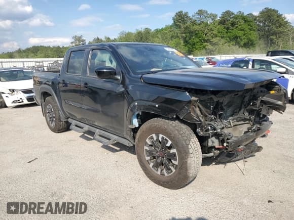 ✅ 2023 Nissan Frontier SV • VIN: 1N6ED1EJ9PN629946 • Lot: 52495455. Wystawiony na Copart z przebiegiem Nie podano. Bezpłatny archiwum sprzedaży aukcyjnych z USA i szczegółowy raport historii pojazdu na DreamBid. Zdjęcie 4.