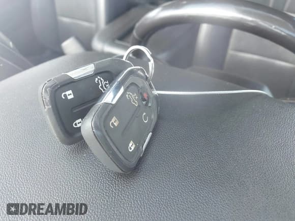 ✅ 2019 Chevrolet Silverado 1500 High Country • VIN: 3GCUYHEL7KG134157 • Лот: 43233782. Опубликован ранее на IAAI с пробегом 92 882 миль. Бесплатный доступ к архиву аукционных продаж из США и подробный отчёт об истории автомобиля на DreamBid. Изображение 11.