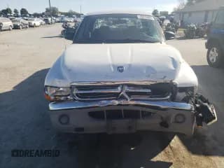 ✅ 2001 Dodge Dakota Sport • VIN: 1B7HL2AN31S328681 • Lot: 76413804. Wystawiony na Copart z przebiegiem 135 576 mil. Bezpłatny archiwum sprzedaży aukcyjnych z USA i szczegółowy raport historii pojazdu na DreamBid. Zdjęcie 5.