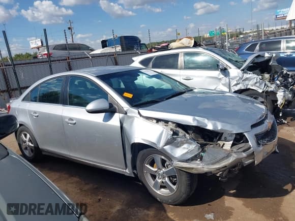 ✅ 2014 Chevrolet Cruze 1LT • VIN: 1G1PC5SB1E7273330 • Лот: 43374678. Опубликован ранее на IAAI с пробегом 87 964 миль. Бесплатный доступ к архиву аукционных продаж из США и подробный отчёт об истории автомобиля на DreamBid. Изображение 14.