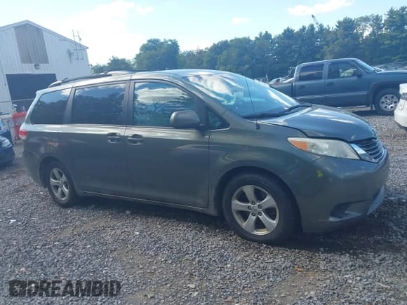 ✅ 2014 Toyota Sienna LE AAS • VIN: 5TDKK3DC0ES414876 • Lot: 43172800. Listed on IAAI with 200,070 mi. Free auction sales archive from the USA and detailed vehicle history report at DreamBid. Image 13.