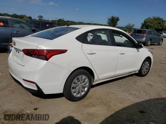 ✅ 2019 Hyundai Accent SE • VIN: 3KPC24A36KE053156 • Lot: 70648314. Wystawiony na Copart z przebiegiem 61 297 mil mil. Skorzystaj z bezpłatnego archiwum sprzedaży aukcyjnych z USA i zobacz szczegółowy raport historii pojazdu na DreamBid. Zdjęcie 3.