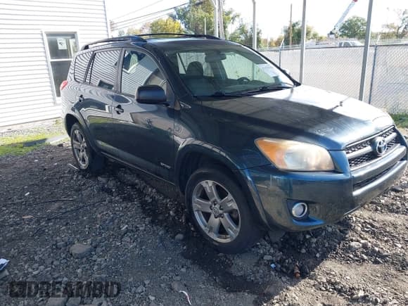 ✅ 2009 Toyota RAV4 Sport • VIN: JTMZF32V49D007040 • Lot: 43478196. Wystawiony na IAAI z przebiegiem 234 577 mil. Bezpłatny archiwum sprzedaży aukcyjnych z USA i szczegółowy raport historii pojazdu na DreamBid. Zdjęcie 1.