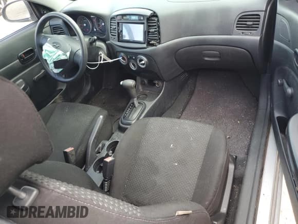 ✅ 2008 Hyundai Accent GS • VIN: KMHCM36C08U059456 • Лот: 70191665. Опубликован ранее на Copart с пробегом 130 261 миль. Бесплатный доступ к архиву аукционных продаж из США и подробный отчёт об истории автомобиля на DreamBid. Изображение 8.