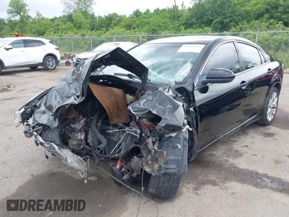 ✅ 2009 Mazda 6 S Grand Touring • VIN: 1YVHP82BX95M28177 • Лот: 42094970. Опубликован ранее на IAAI с пробегом Не указан. Бесплатный доступ к архиву аукционных продаж из США и подробный отчёт об истории автомобиля на DreamBid. Изображение 19.