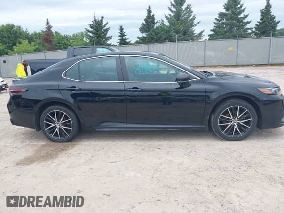 2022 Toyota Camry SE with VIN 4T1G11BK1NU055567, listed as a IAAI auction lot 42808183 with Not provided miles and . Bid and sale history available at DreamBid. Image 12.