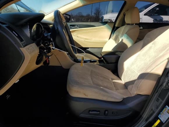 ✅ 2013 Hyundai Sonata GLS • VIN: 5NPEB4AC6DH797864 • Lot: 42448314. Listed on Copart with 188,208 mi. Free auction sales archive from the USA and detailed vehicle history report at DreamBid. Image 7.