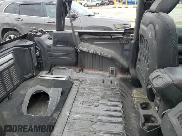 ✅ 2020 Jeep Wrangler Rubicon • VIN: 1C4HJXCG6LW240110 • Lot: 46128815. Listed on Copart with 40,715 mi. Free auction sales archive from the USA and detailed vehicle history report at DreamBid. Image 10.