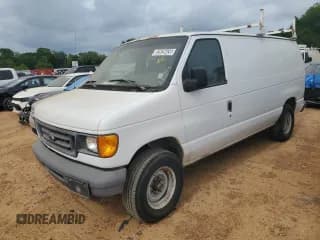 ✅ 2007 Ford Econoline Cargo Commercial • VIN: 1FTNE14W97DB31636 • Лот: 52639435. Опубликован ранее на Copart с пробегом 154 744 миль. Бесплатный доступ к архиву аукционных продаж из США и подробный отчёт об истории автомобиля на DreamBid. Изображение 1.