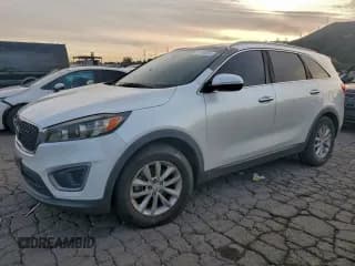 ✅ 2016 Kia Sorento LX • VIN: 5XYPG4A56GG072322 • Lot: 96796065. Listed on Copart with 165,351 mi. Free auction sales archive from the USA and detailed vehicle history report at DreamBid. Image 1.