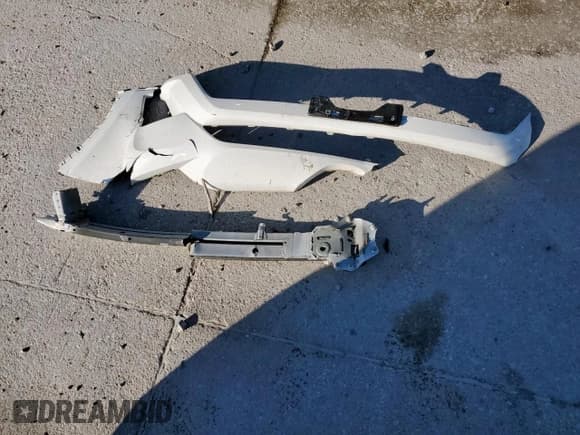 ✅ 2018 Toyota RAV4 XLE • VIN: JTMWFREV0JJ199399 • Lot: 92922985. Listed on Copart with 75,574 mi. Free auction sales archive from the USA and detailed vehicle history report at DreamBid. Image 13.